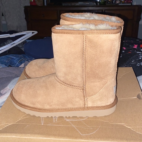 UGG Boots , Brown, - Picture 3 of 5